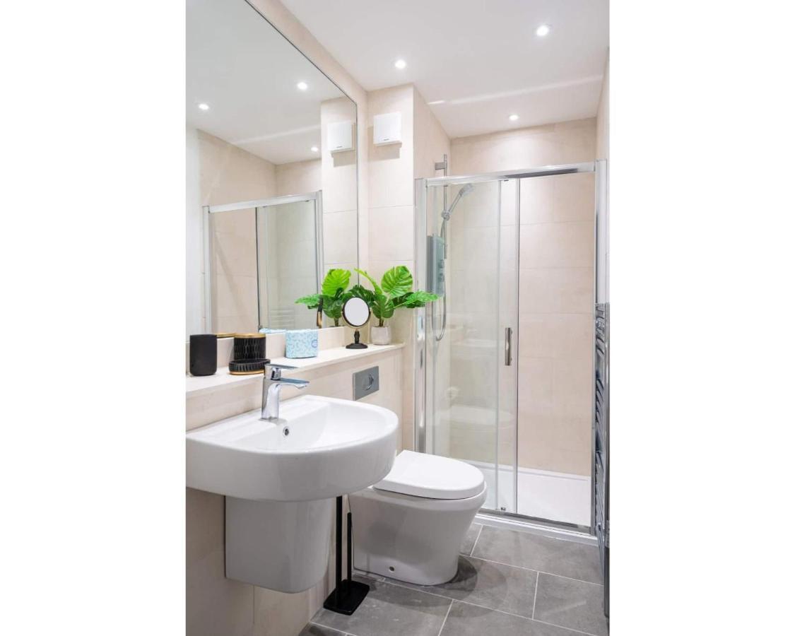 The Gilt Apartment Bath Exterior photo